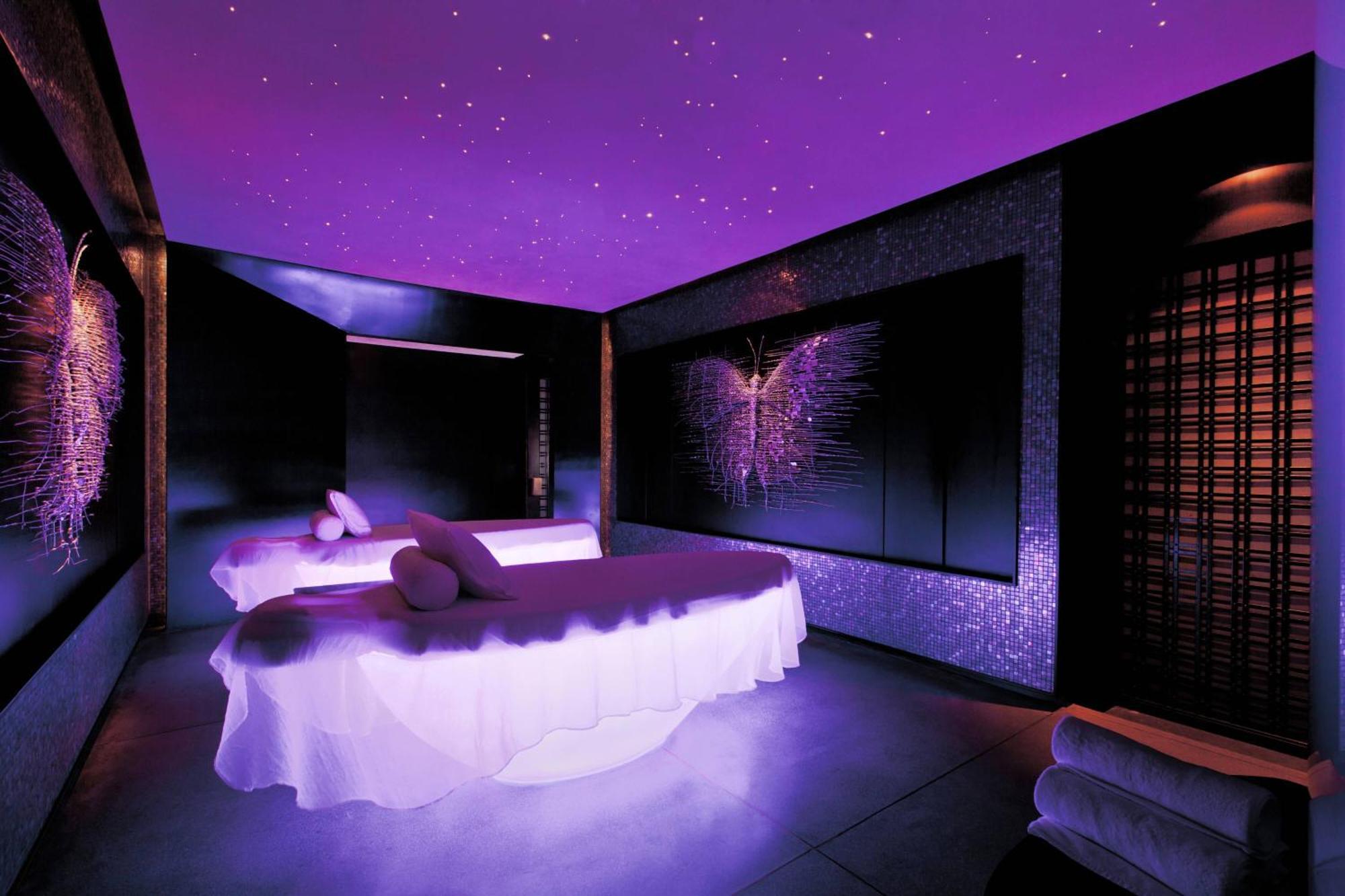 W Bangkok Hotel Exterior photo The Spa at The Landmark